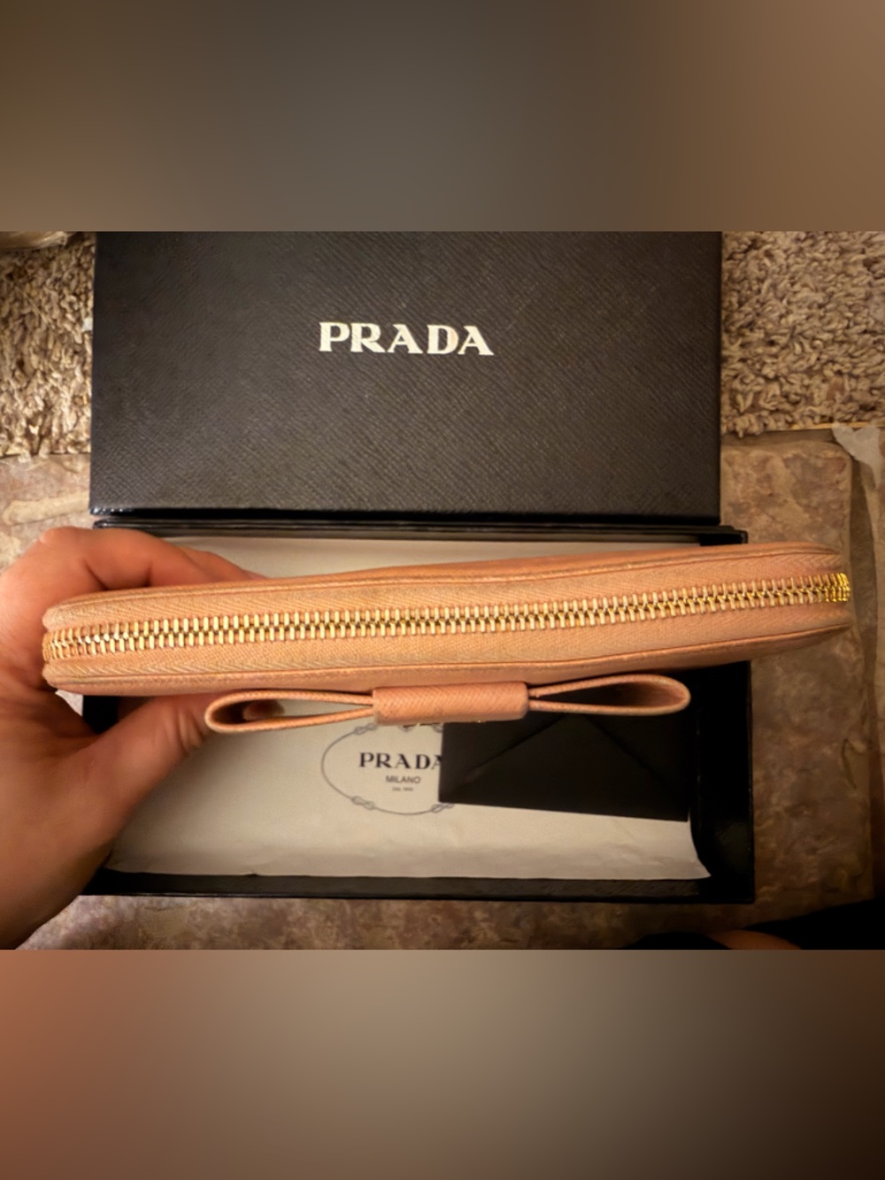 Authentic Prada Pink Wallet with Bow - Picture 5 of 10